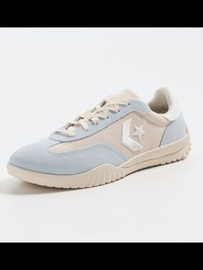 Converse Run Star Trainer With Classic Star Chevron Logo Womens Size 9 Mens 7.5